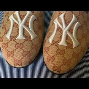Gucci NY men’s mules size 13US with MLB bag, dust bag and box